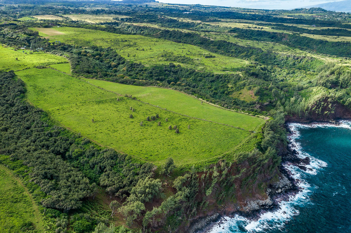 maui-home-and-life-oceanfront-jaws-acreage-05